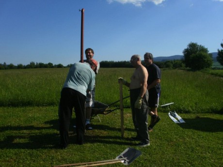 06 - kdo mohl, pomáhal.jpg