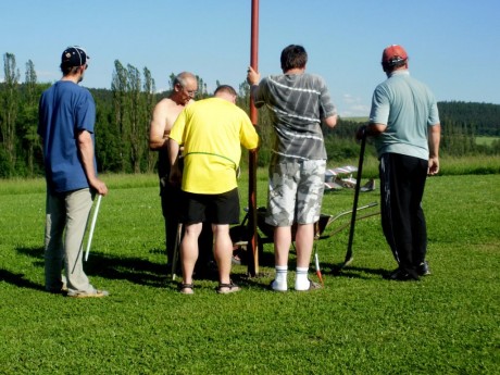 07 - někdo okouněl, někdo radil, ale zapojili se všichni.jpg