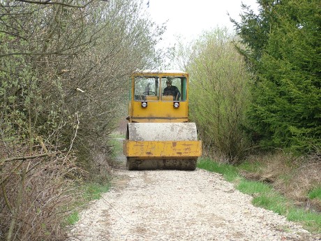 02 - Už se koulí cesta.JPG